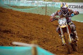 爱游戏app -Doinb迎来十赛季高光表现，独行侠球迷沸腾！