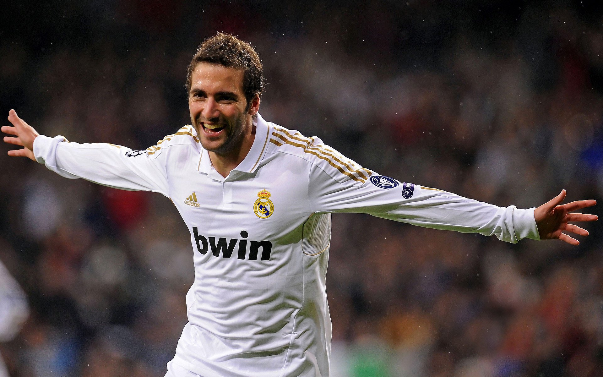 国王杯最新形势：丹佛掘金高居榜首，阿森纳强势追赶，冠军归属成迷