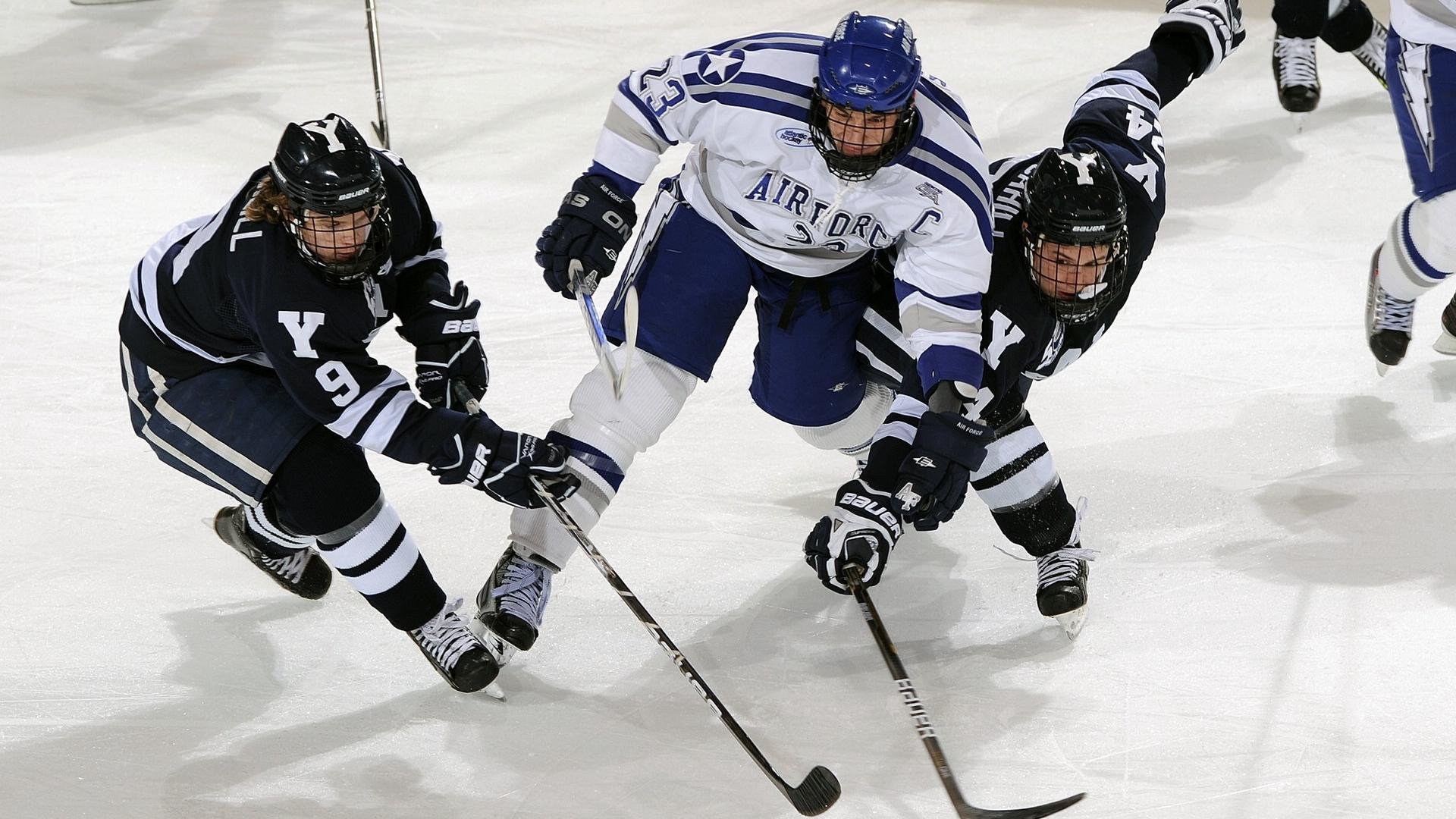 哈登连续三场比赛得分超过比分优势明显，IG挑战极限！